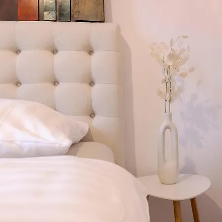 Elegante Wohnoase Am Kanal 아파트 *