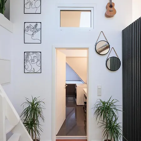 Elegante Wohnoase Am Kanal