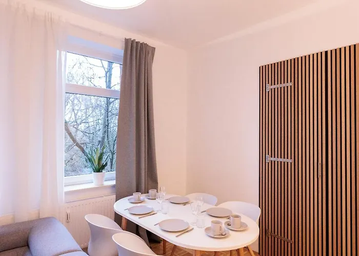 Elegante Wohnoase Am Kanal Daire