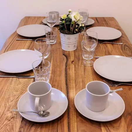 Elegante Wohnoase Am Kanal