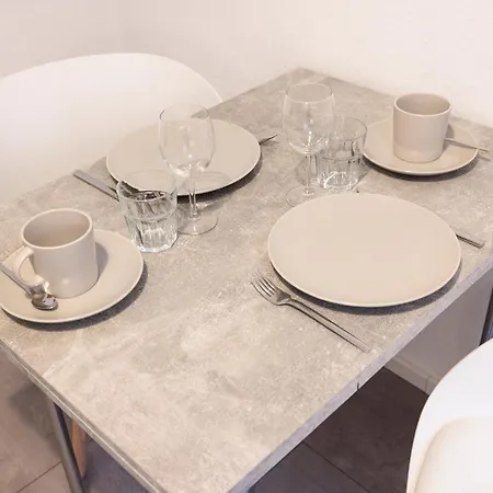 Elegante Wohnoase Am Kanal